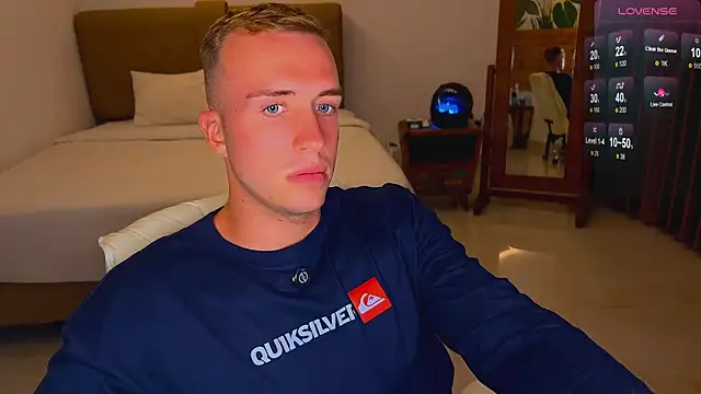 Snapshot of tommy_cumfinger chatting on 21, 10, 2025 tommy cumfinger online show from 21, 10, 2025