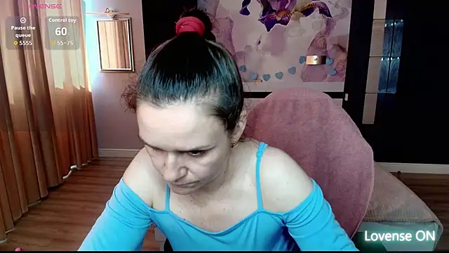 Snapshot of AriaGray chatting on 17, 6, 2026 AriaGray online show from 17, 6, 2026