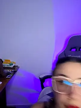 Snapshot of Aria_Bennett21 chatting on 13, 3, 2026 Aria Bennett21 online show from 13, 3, 2026