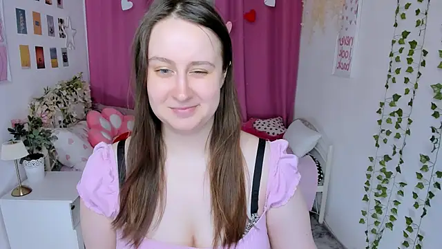 Snapshot of Lattea chatting on 7, 6, 2026 Lattea online show from 7, 6, 2026