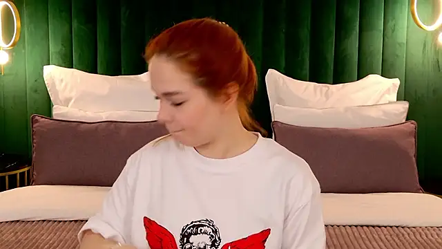 Snapshot of DeniseReese chatting on 6, 3, 2026 DeniseReese online show from 6, 3, 2026