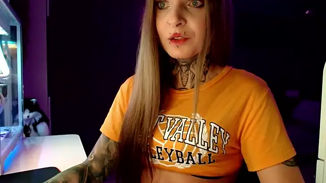 Snapshot of InesGold chatting on 5, 2, 2025 InesGold online show from 5, 2, 2025