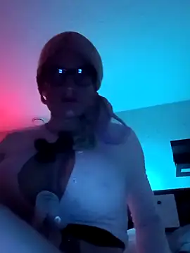 Snapshot of sissytrapdolly24 chatting on 12, 11, 2025 sissytrapdolly24 online show from 12, 11, 2025