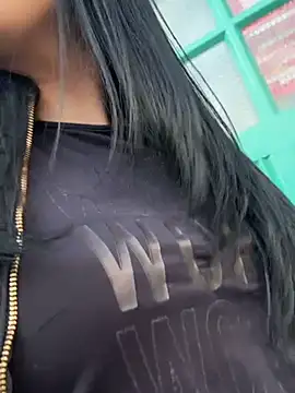 Sara luna  online show from 15, 1, 2025