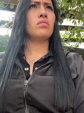 Sara luna  online show from 13, 3, 2025