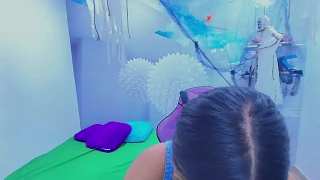 DEMI LEED online show from 3, 11, 2025