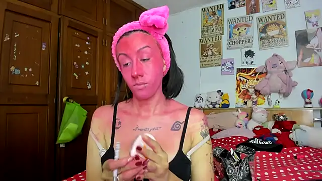Snapshot of LunaDeCristall chatting on 23, 10, 2025 LunaDeCristall online show from 23, 10, 2025