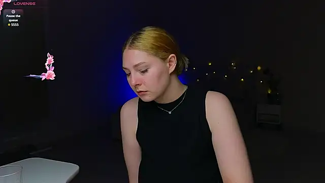 Snapshot of Catherine_River chatting on 2, 5, 2026 Catherine River online show from 2, 5, 2026