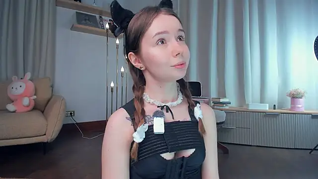 Snapshot of DominikaElis chatting on 21, 4, 2026 DominikaElis online show from 21, 4, 2026