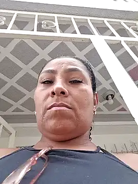 Snapshot of OliviaBurning chatting on 12, 11, 2025 OliviaBurning online show from 12, 11, 2025