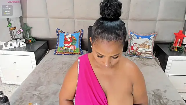 Snapshot of OliviaBurning chatting on 3, 12, 2025 OliviaBurning online show from 3, 12, 2025