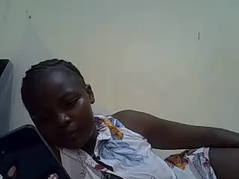 Snapshot of pretty_vivy chatting on 8, 3, 2025 pretty vivy online show from 8, 3, 2025