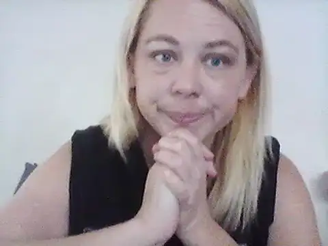 Snapshot of burrkitty chatting on 9, 12, 2024 burrkitty online show from 9, 12, 2024