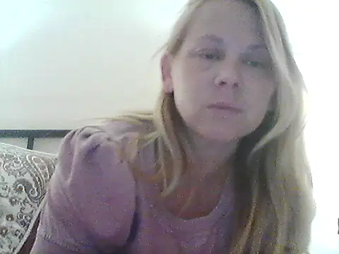 Snapshot of burrkitty chatting on 23, 11, 2025 burrkitty online show from 23, 11, 2025