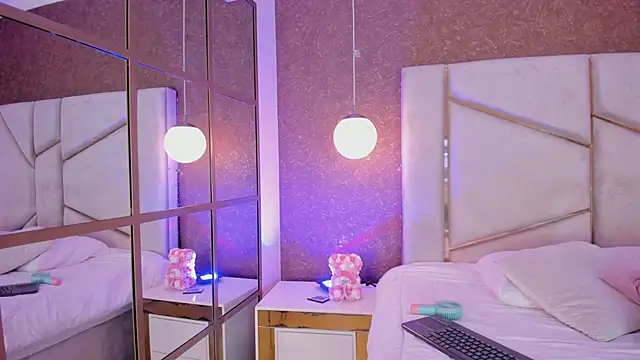 Gallilea Marquez online show from 5, 12, 2025