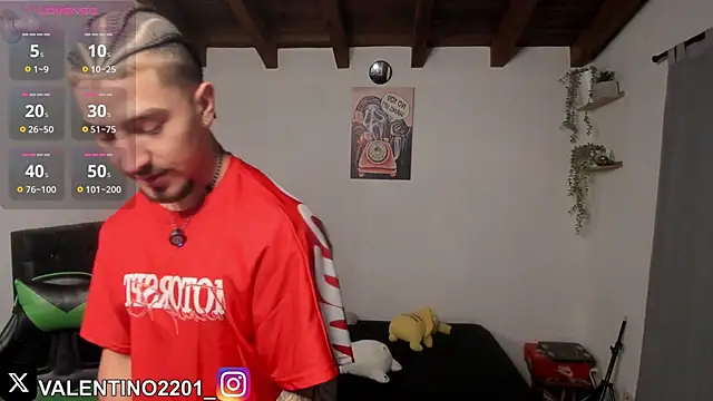 Snapshot of Valentino_Xander chatting on 15, 11, 2025 Valentino Xander online show from 15, 11, 2025