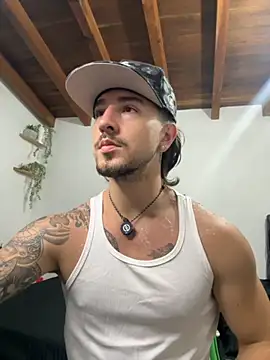 Snapshot of Valentino_Xander chatting on 22, 11, 2025 Valentino Xander online show from 22, 11, 2025