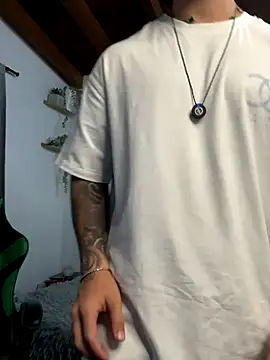 Snapshot of Valentino_Xander chatting on 26, 11, 2025 Valentino Xander online show from 26, 11, 2025