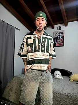 Snapshot of Valentino_Xander chatting on 3, 12, 2025 Valentino Xander online show from 3, 12, 2025