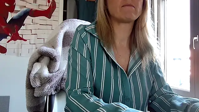 cassiehotsexy online show from 17, 10, 2025