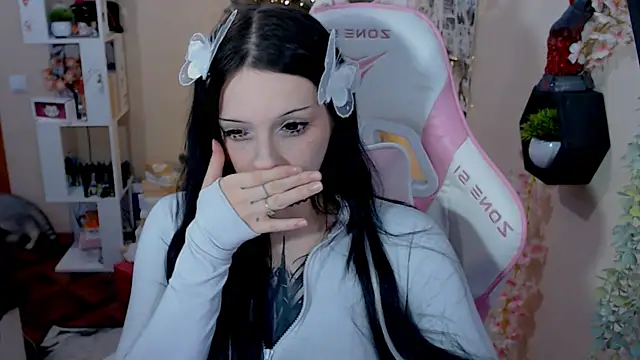 Snapshot of hikmurr chatting on 15, 12, 2024 hikmurr online show from 15, 12, 2024