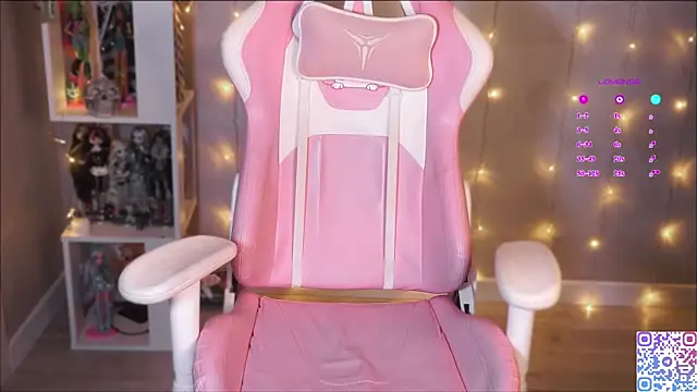 Snapshot of hikmurr chatting on 3, 11, 2025 hikmurr online show from 3, 11, 2025