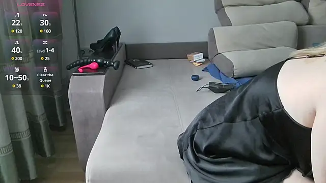 MilaaMilaa online show from 4, 2, 2025