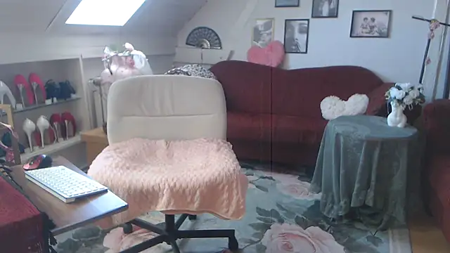 GinaBlonde online show from 25, 6, 2026