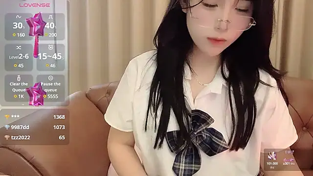 Snapshot of NickiBloom chatting on 22, 2, 2025 NickiBloom online show from 22, 2, 2025