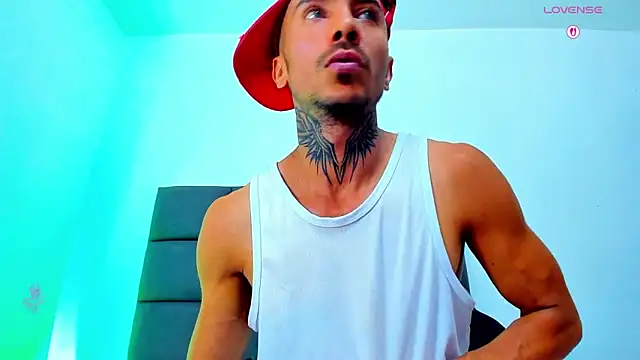 Snapshot of steven_hott8 chatting on 16, 4, 2026 steven hott8 online show from 16, 4, 2026