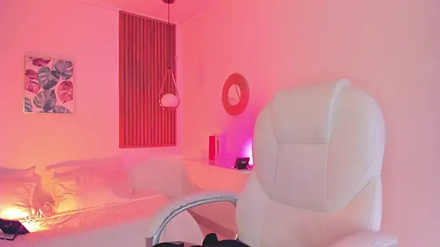 TiffanyWright online show from 4, 10, 2025