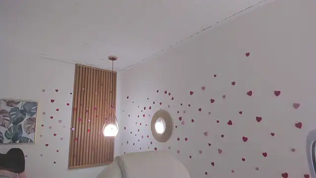 TiffanyWright online show from 5, 4, 2026