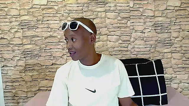 Snapshot of EbonyOlive69 chatting on 3, 4, 2026 EbonyOlive69 online show from 3, 4, 2026