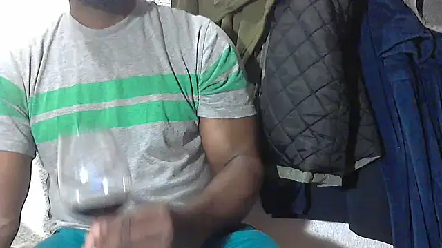 Snapshot of mmoiblack chatting on 14, 4, 2026 mmoiblack online show from 14, 4, 2026