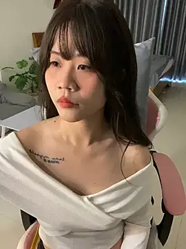 Snapshot of -rosiie- chatting on 21, 1, 2025 -rosiie- online show from 21, 1, 2025