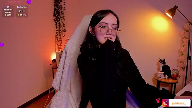 Snapshot of suzumi__ chatting on 29, 10, 2025 suzumi online show from 29, 10, 2025