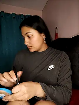 Nahiara velez online show from 25, 2, 2025