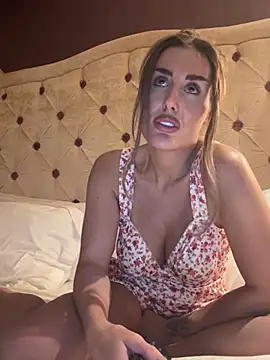 UKSYDNEYFOX online show from 17, 3, 2025