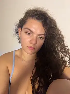 Snapshot of eva_y_marcelo chatting on 3, 4, 2026 eva y marcelo online show from 3, 4, 2026