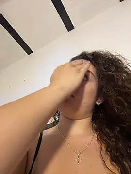 Snapshot of eva_y_marcelo chatting on 18, 4, 2026 eva y marcelo online show from 18, 4, 2026