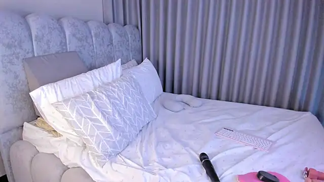 ashlyestone online show from 4, 2, 2026