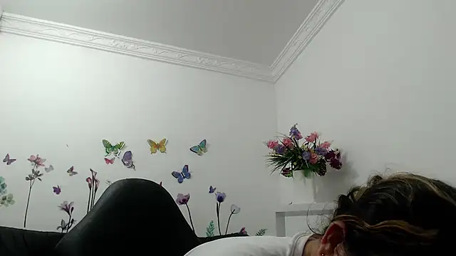 Snapshot of victoria_jones chatting on 16, 5, 2026 victoria jones online show from 16, 5, 2026
