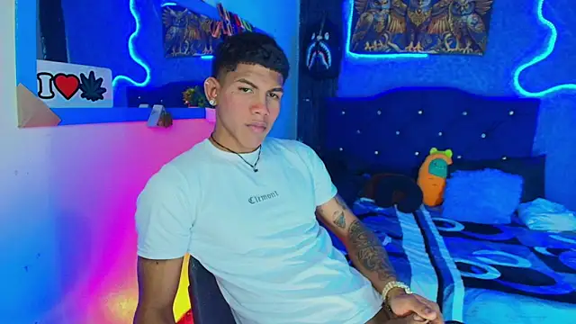 Damian latinxxx online show from 28, 1, 2025