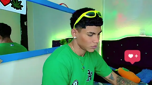 Damian latinxxx online show from 3, 2, 2025