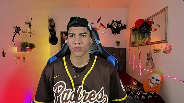 Damian latinxxx online show from 2, 11, 2025