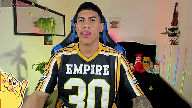 Damian latinxxx online show from 2, 3, 2026