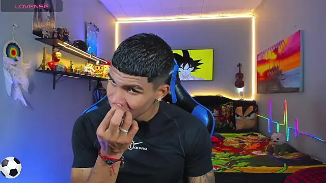 Snapshot of Damian_latinxxx chatting on 2, 7, 2026 Damian latinxxx online show from 2, 7, 2026