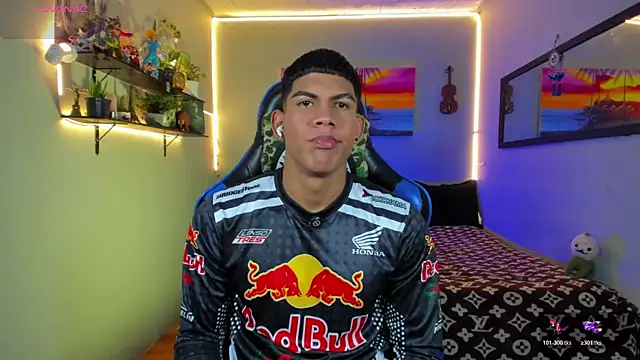 Snapshot of Damian_latinxxx chatting on 19, 7, 2026 Damian latinxxx online show from 19, 7, 2026
