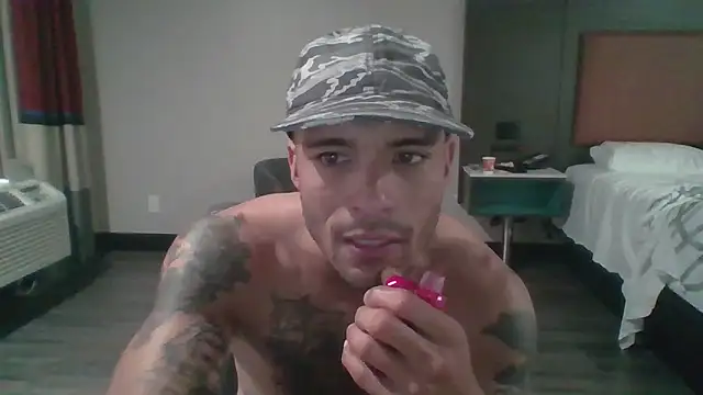 Snapshot of JohnnyDeep187 chatting on 7, 4, 2026 JohnnyDeep187 online show from 7, 4, 2026