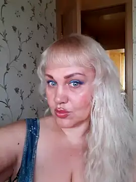 Snapshot of IsabellaBoni chatting on 13, 11, 2025 IsabellaBoni online show from 13, 11, 2025